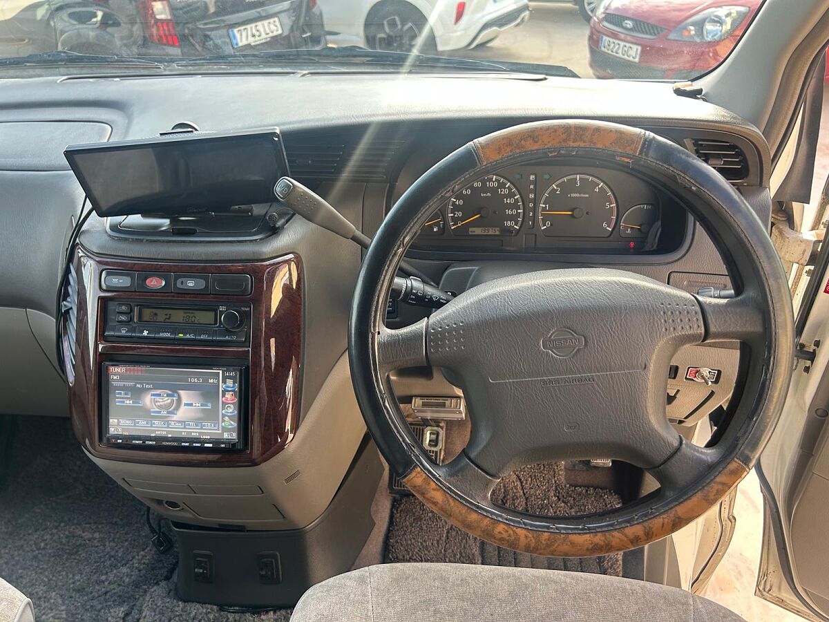 NISSAN ELGRAND HIGHWAY STAR 3.2 TDI AUTO SPANISH RHD IN SPAIN 124K 8 SEATS 1997